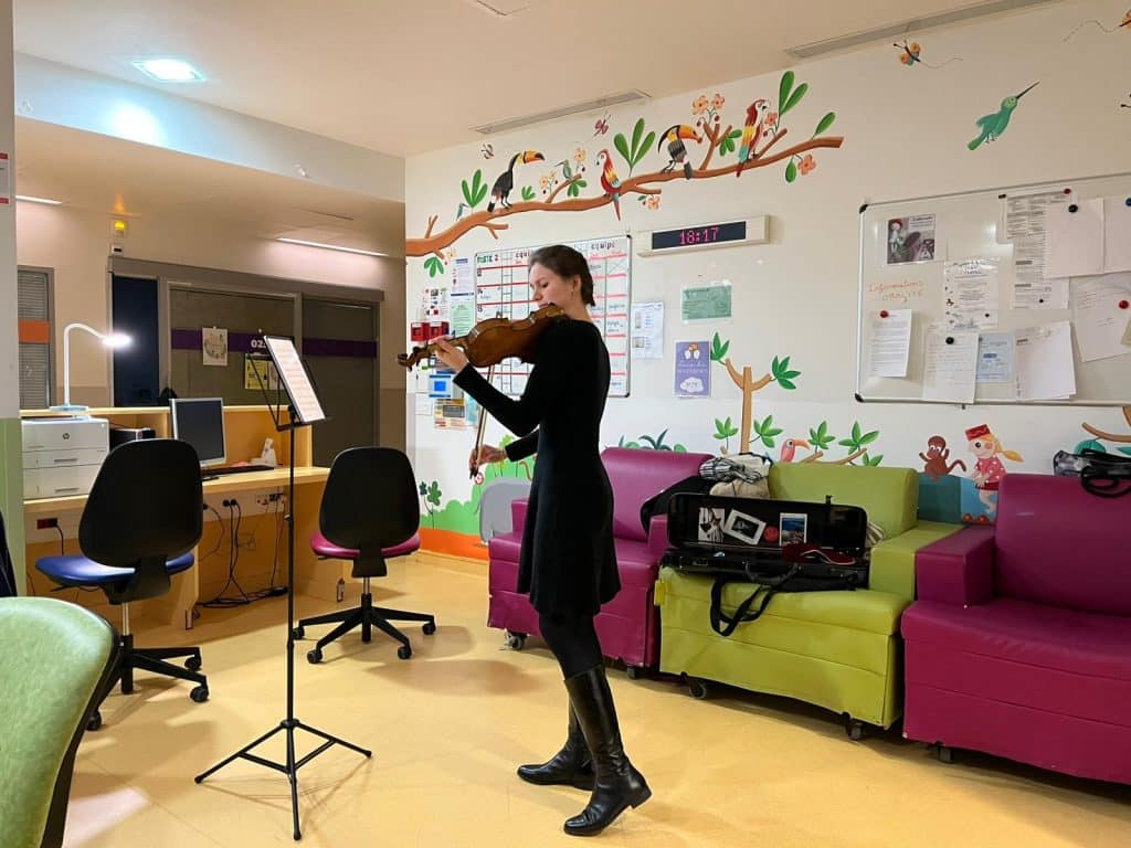Supporting the Next Generation: Discover How Fondation Gautier Capuçon is Shaping the Future of Classical Music 3 Elise Hopital Cochin