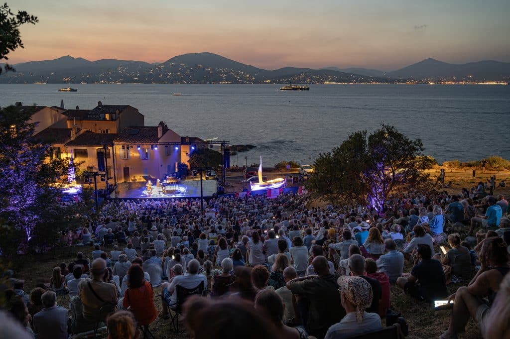 Celebrating musical excellence and cultural transmission – Les Nuits du Château de la Moutte festival in Saint-Tropez 1 2. Concert gratuit 1er aout Pre des Pecheurs1 1