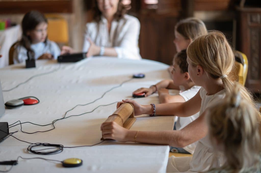 Celebrating musical excellence and cultural transmission – Les Nuits du Château de la Moutte festival in Saint-Tropez 5 atelier pour enfant 1 1